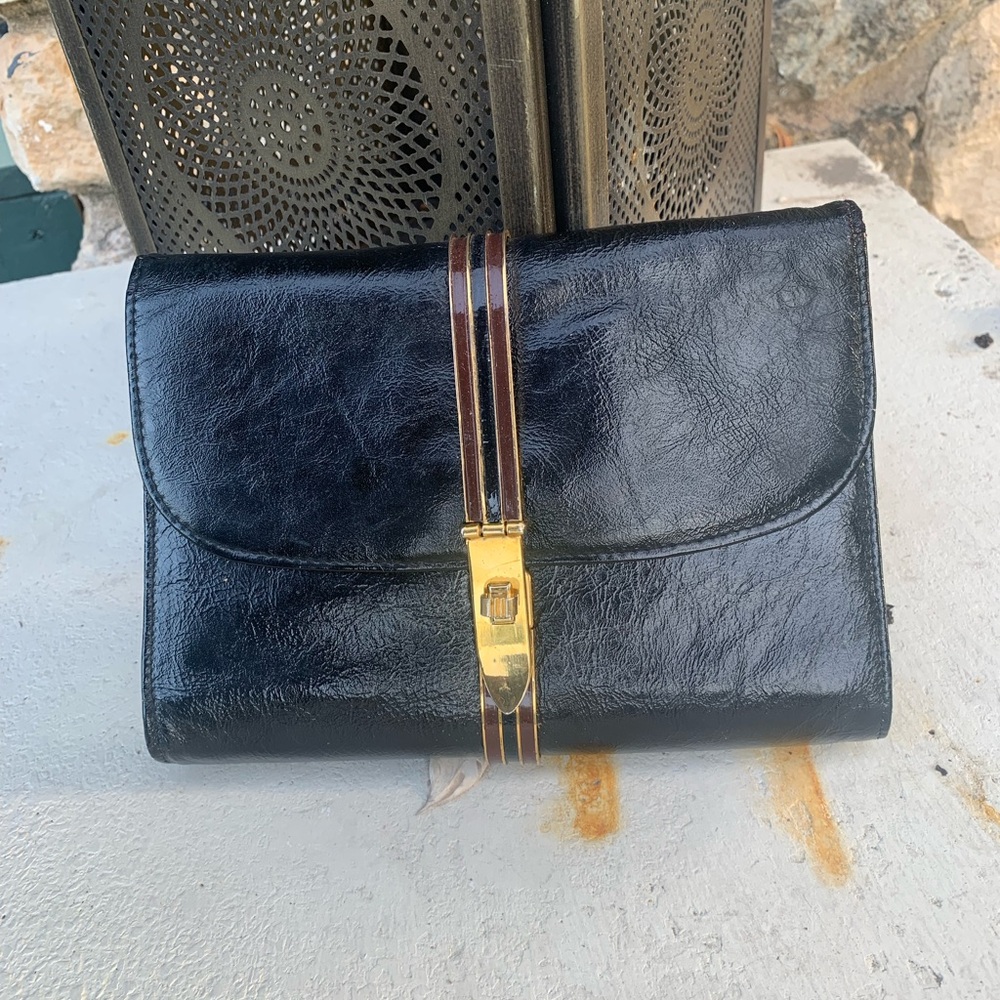 Paris style clutch